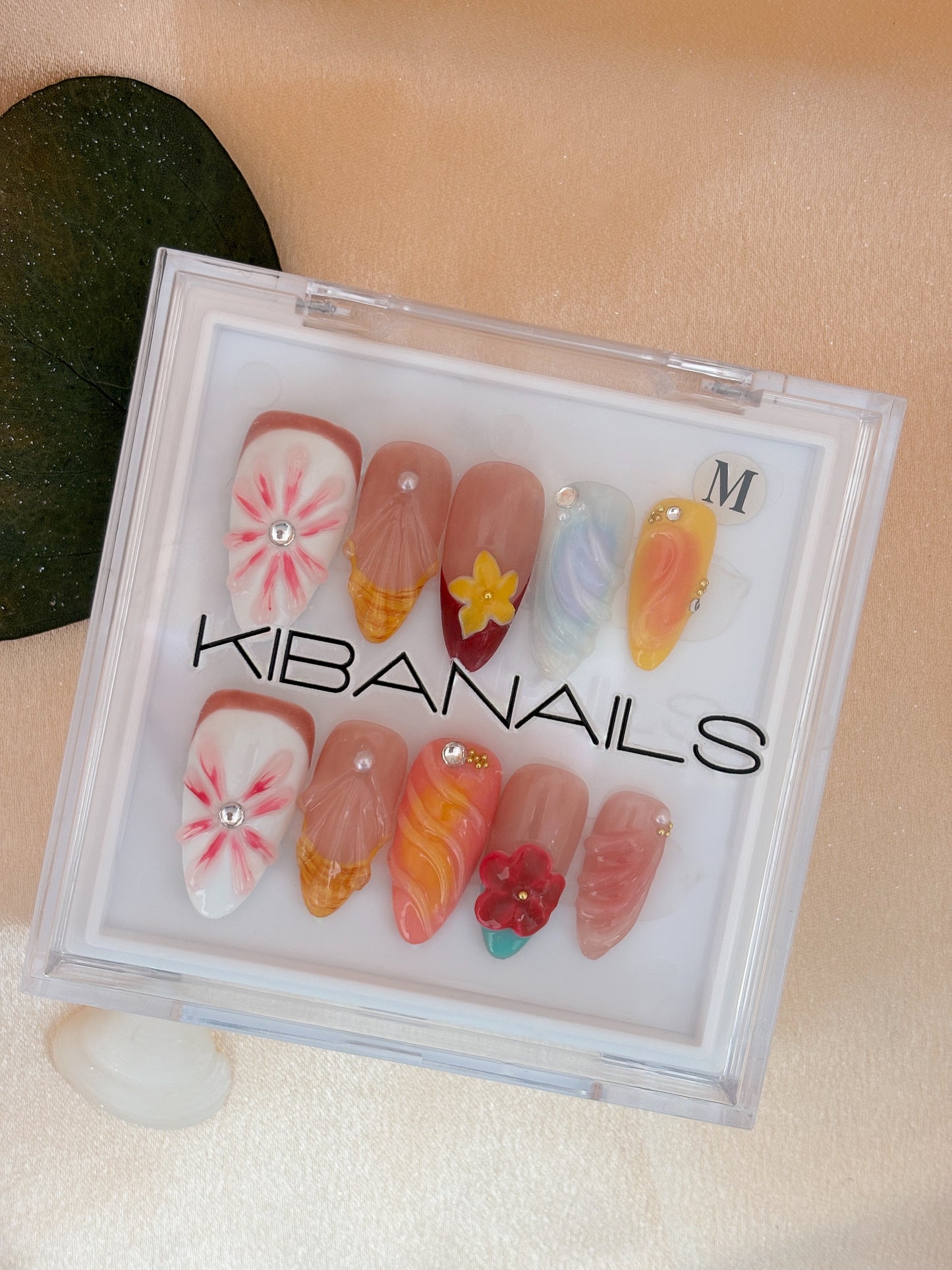 Press-On Nails Aloha Shells