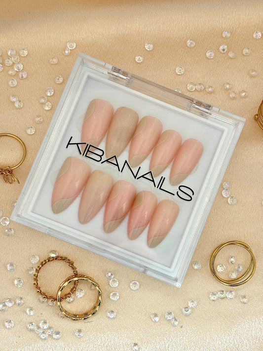 Press-On Nails Milky Honey