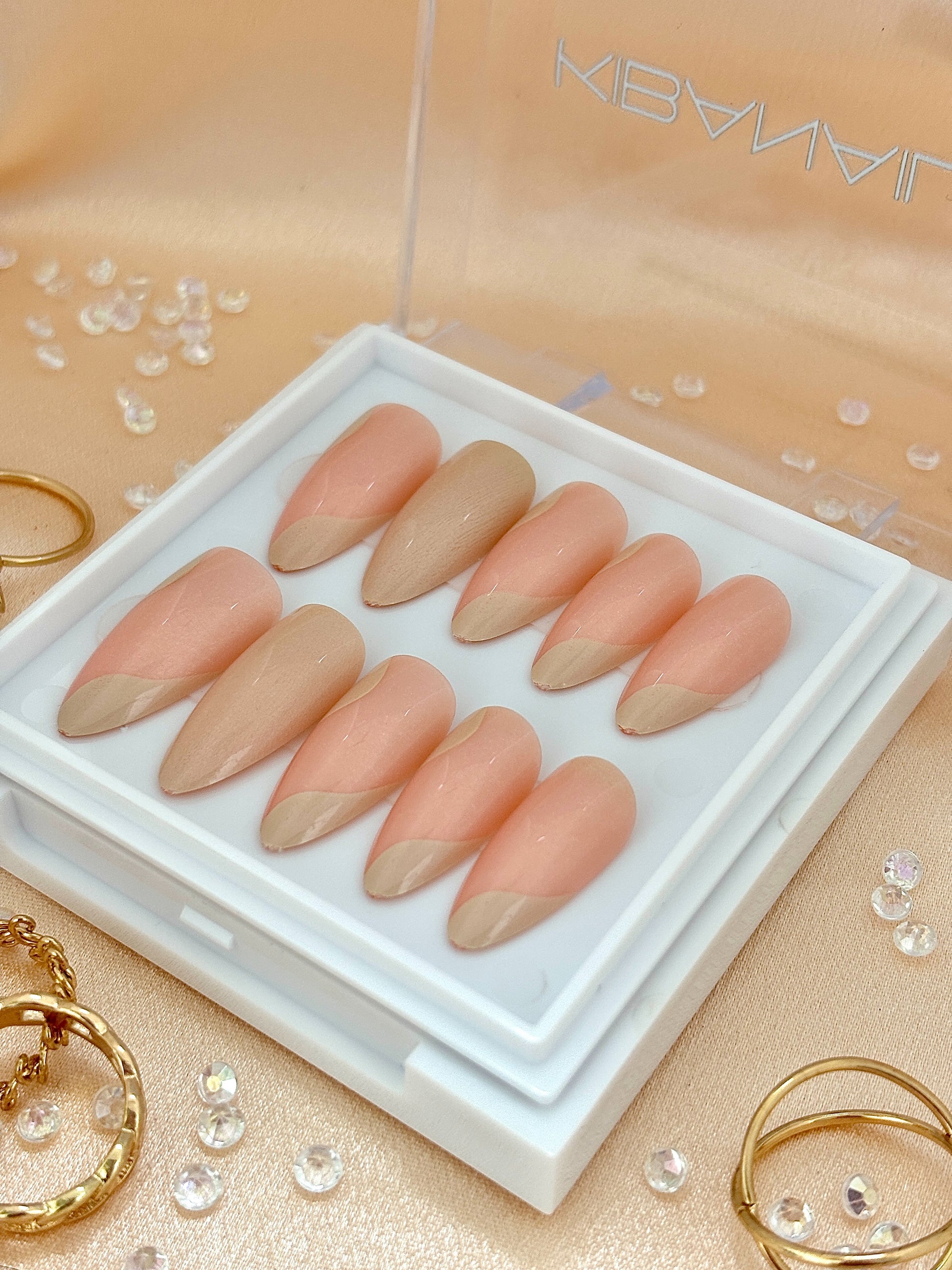 Press-On Nails Milky Honey