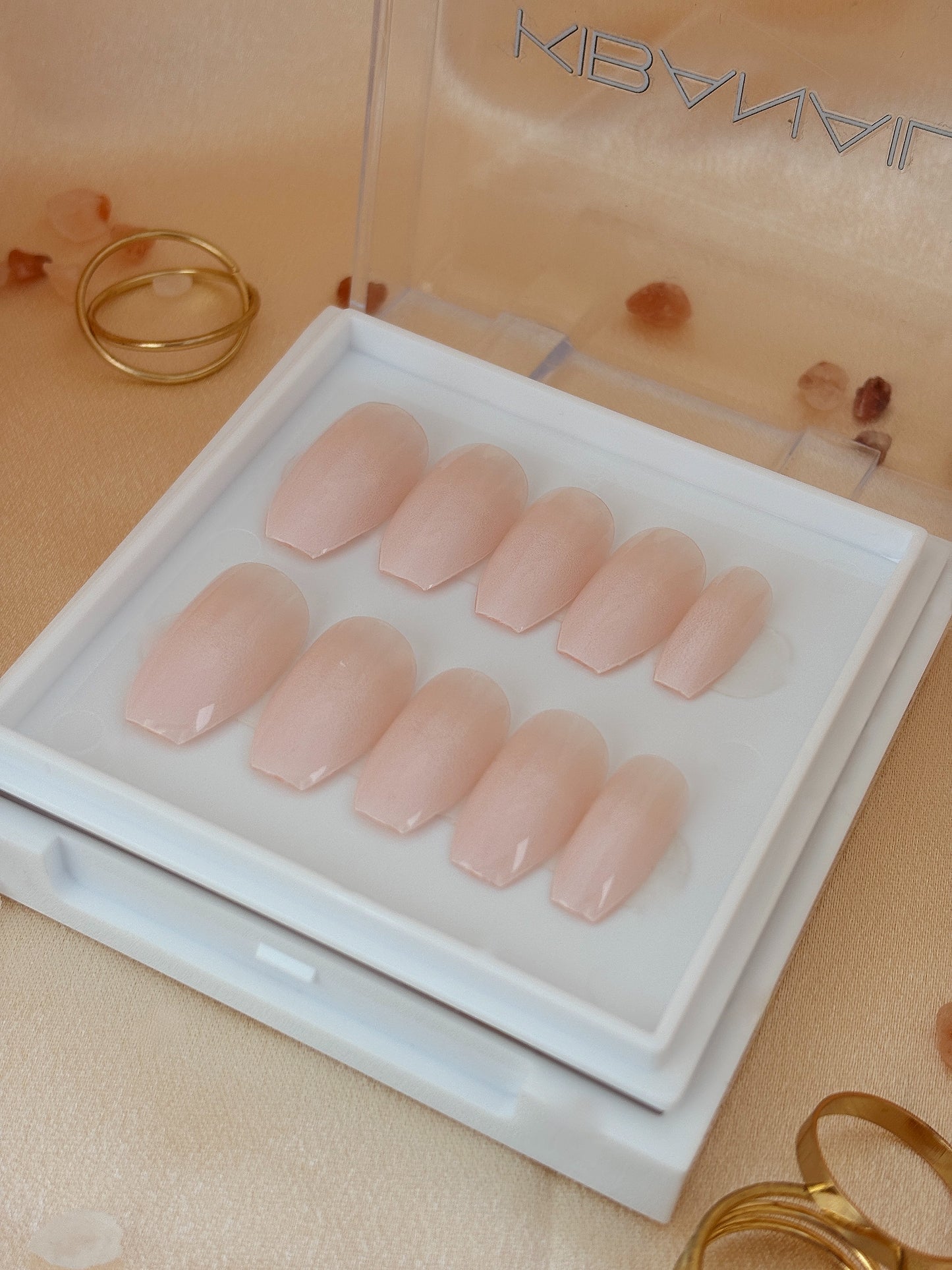 Press-On Nails Nude Chic