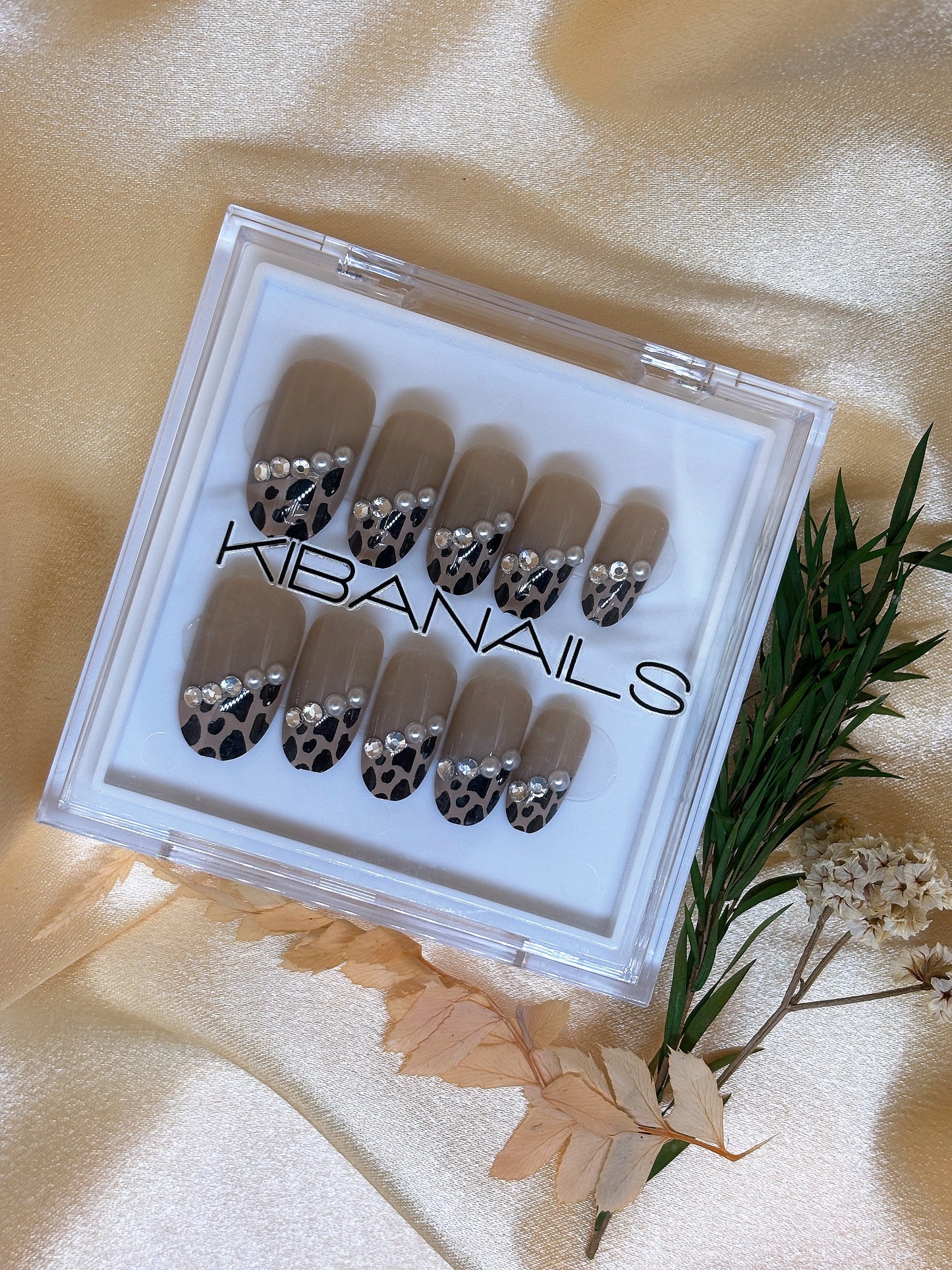 Press-On Nails Pearl Panther