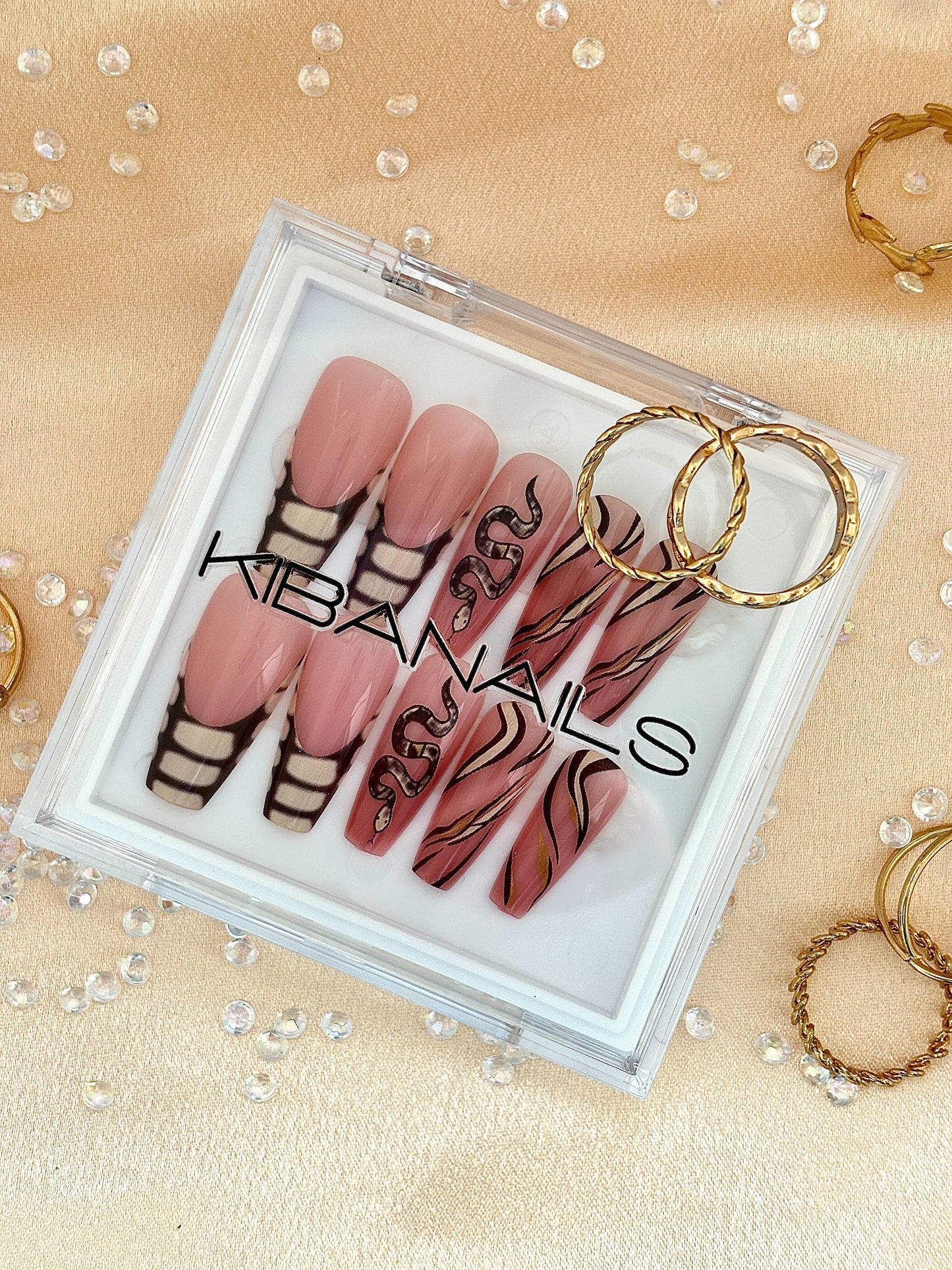 Press-On Nails Slay Snake