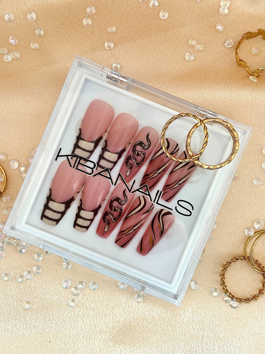 Press-On Nails Slay Snake