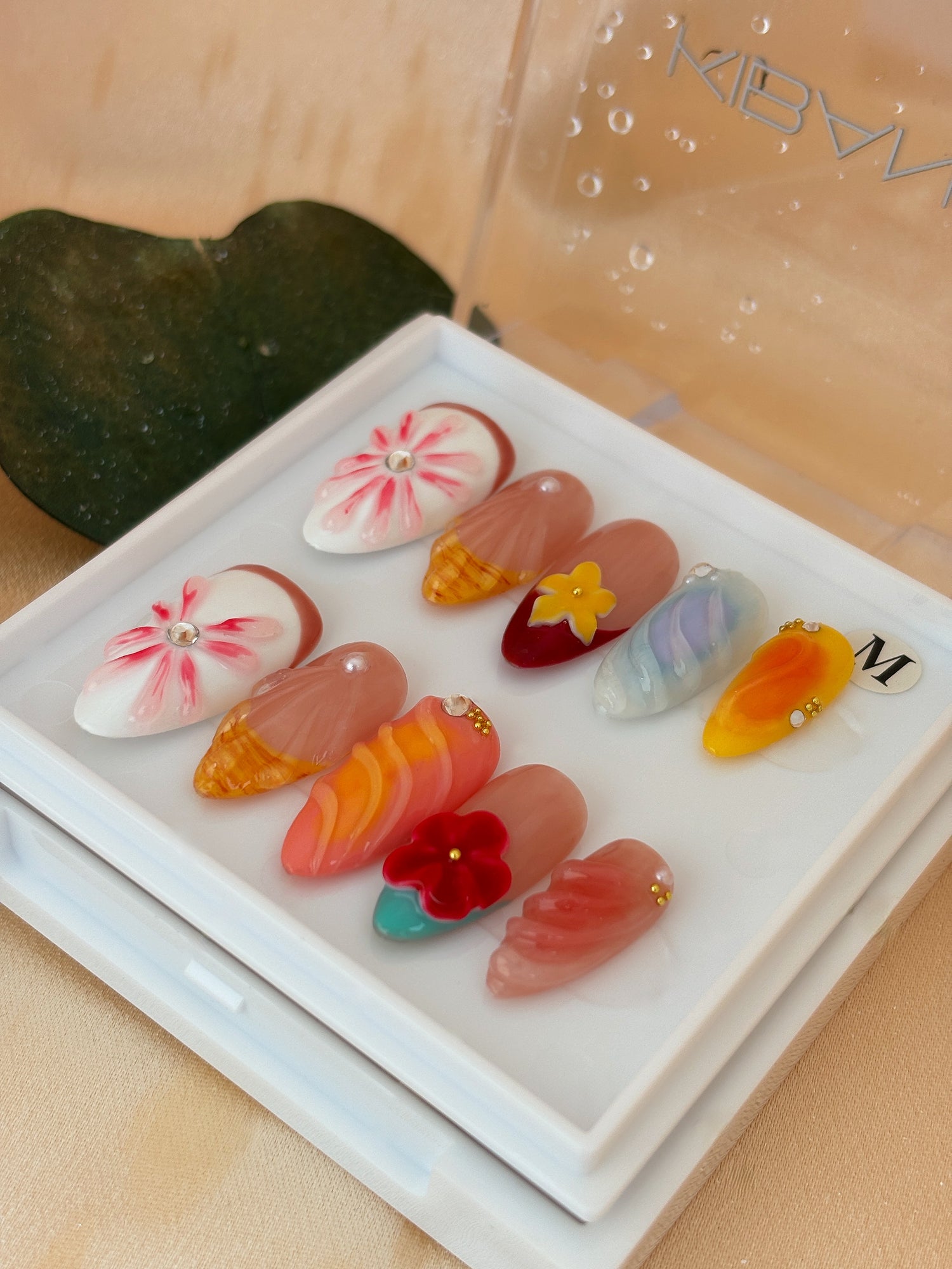 Press-On Nails Aloha Shells