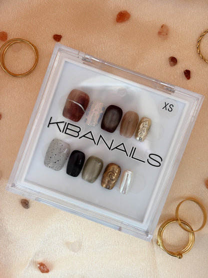 Press-On Nails Gemstone Touch