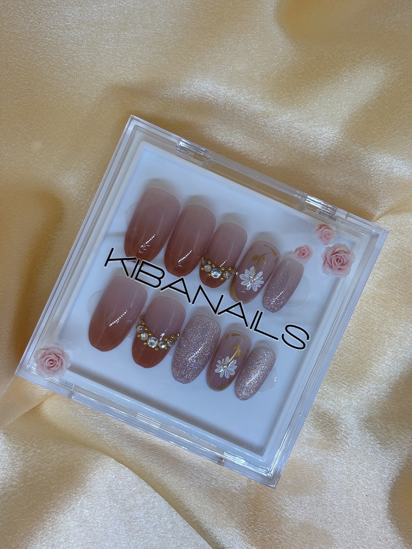 Press-On Nails Jeju Crown
