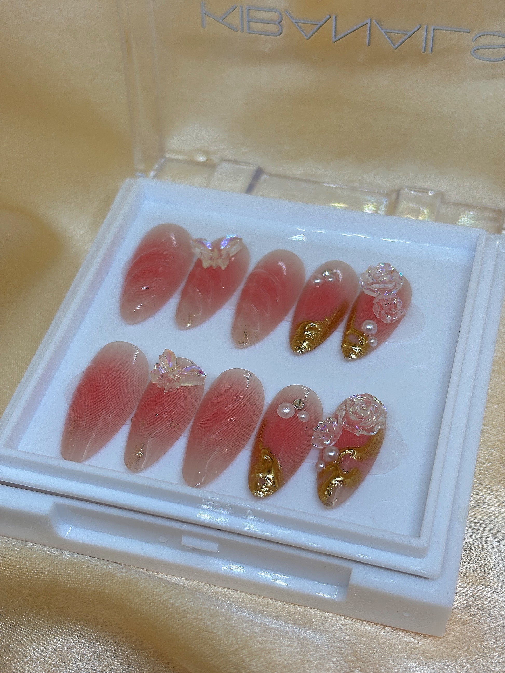Press-On Nails Seoul Blossom