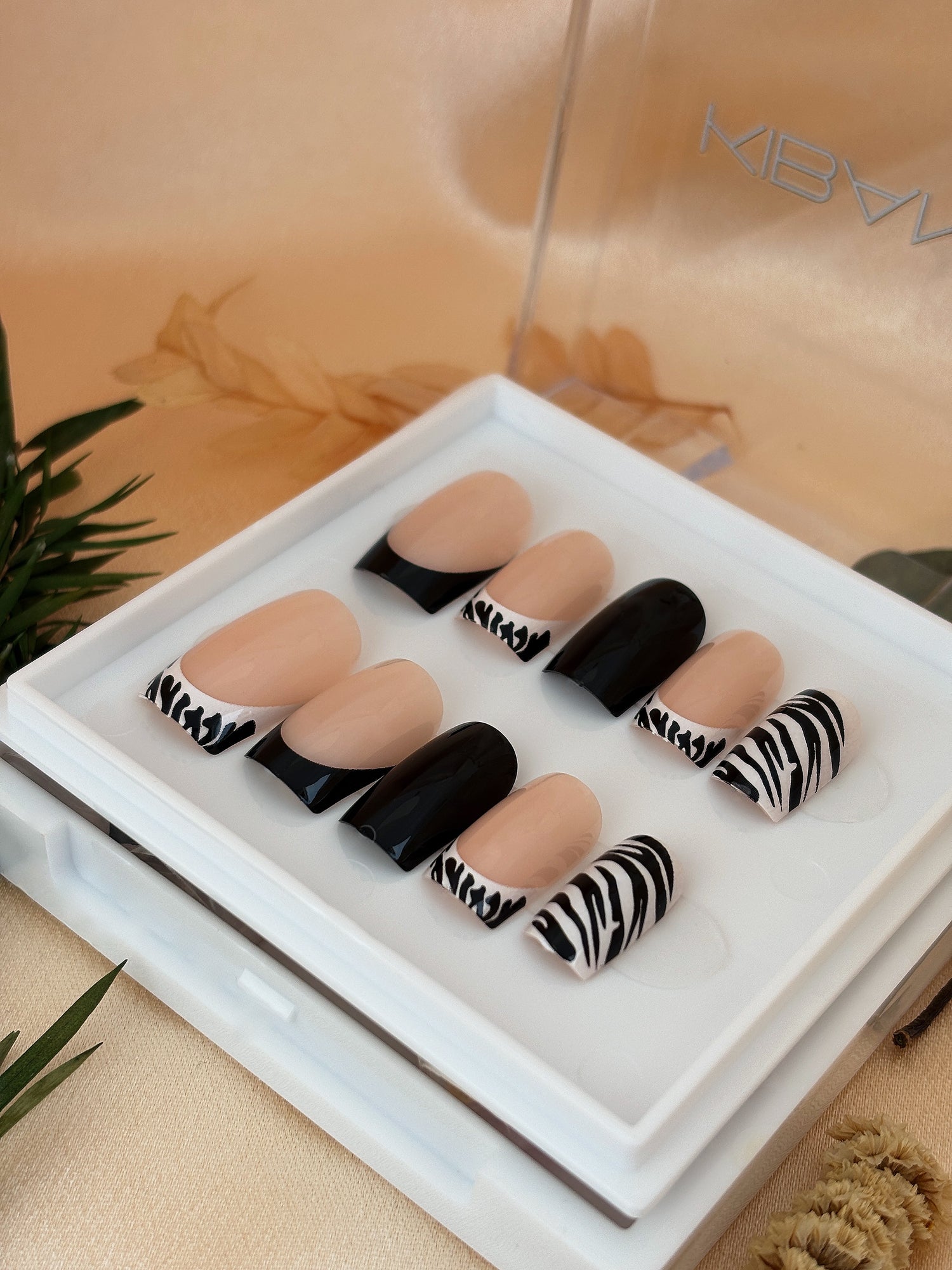 Press-On Nails Zebra Mirage